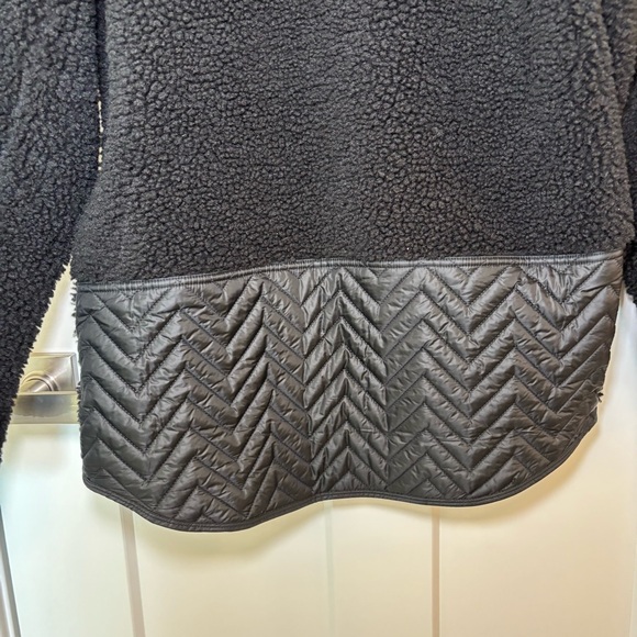 Athleta Sherpa Fleece Lined Button Pullover with Quilted Back - Picture 5 of 6